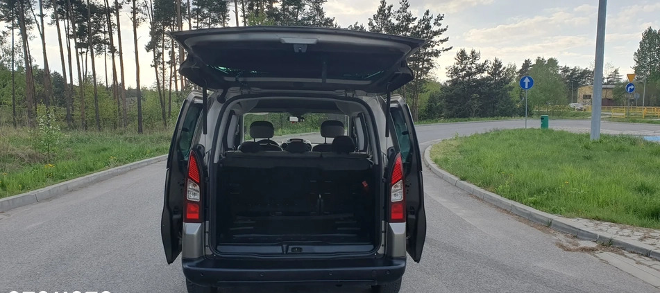 Citroen Berlingo cena 33900 przebieg: 240000, rok produkcji 2014 z Kielce małe 232